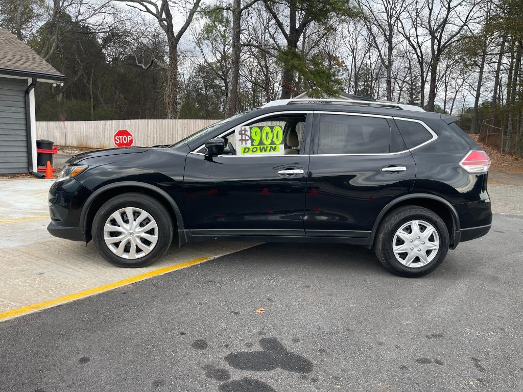 2016 Nissan Rogue S's photo