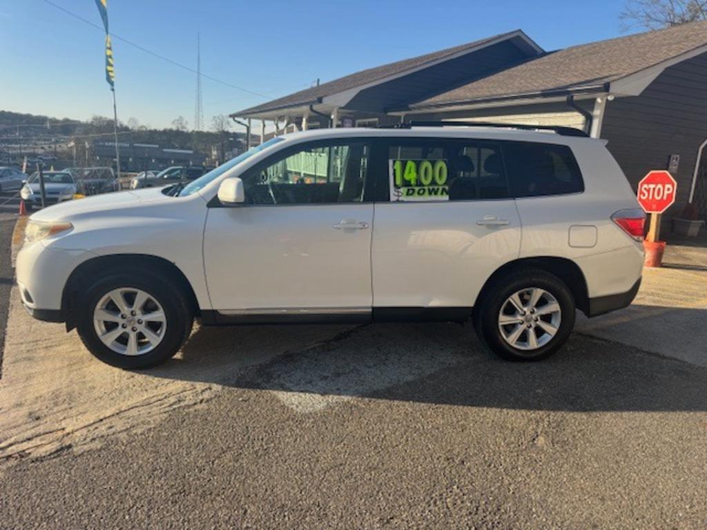 2011 Toyota Highlander Base's photo