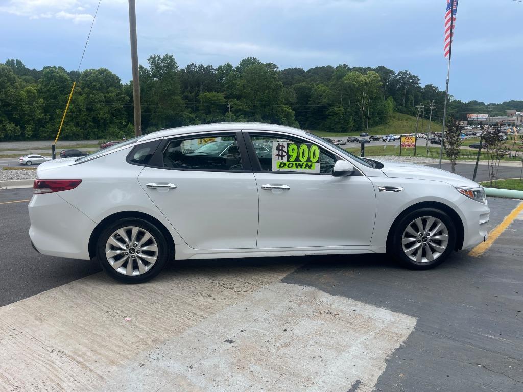 2016 Kia Optima LX AT's photo